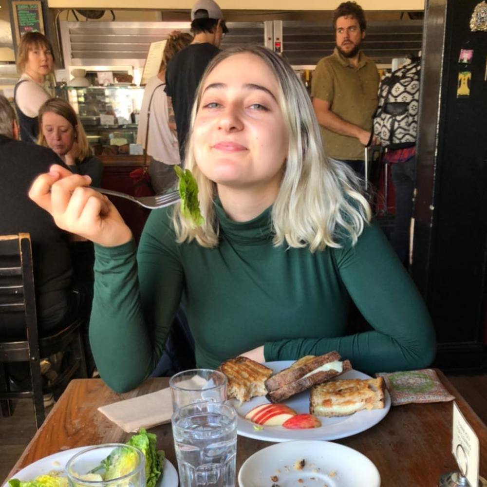 Meet your Posher, Carly